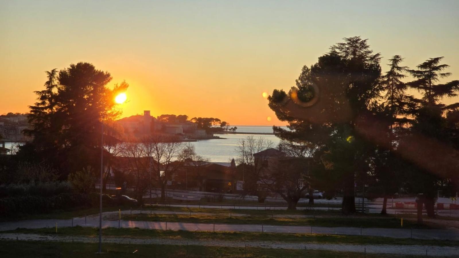 Studio Apartment Ljubica For 2 Persons 150M From The Beach Poreč Exteriör bild