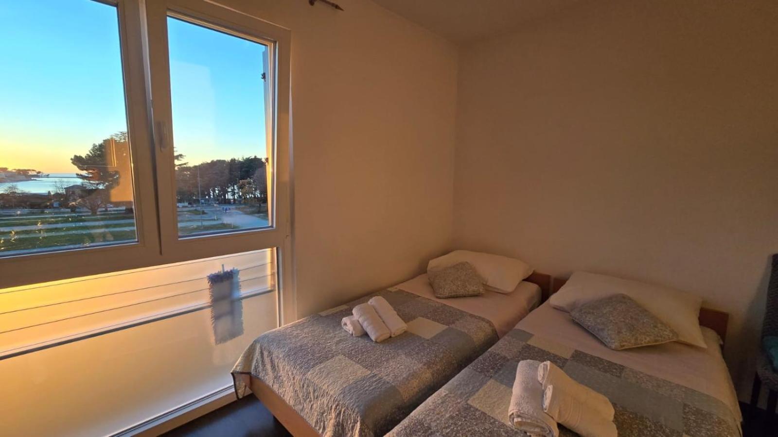 Studio Apartment Ljubica For 2 Persons 150M From The Beach Poreč Exteriör bild